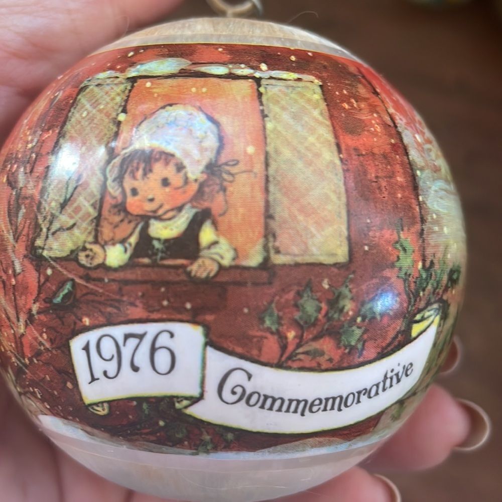 Collection of 4 vintage satin wrapped Christmas tree ornaments‎ - Picture 3 of 15